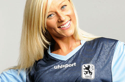 ...welches der Blondine wohl besser gefällt?