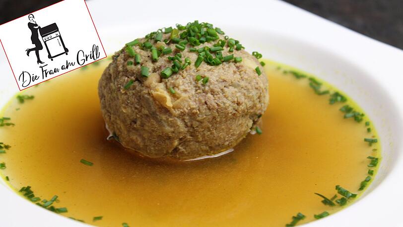 Ein Power-Essen: Leberknödel in der Suppe. Ein Power-Essen: Leberknödel in der Suppe.