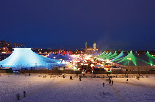 Seit dem 23. November findet auf der Theresienwiese wieder das Winter-Tollwood statt. Die AZ zeigt in der Bildergalerie die schönsten Festival-Impressionen.