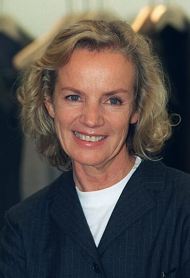 430. Jil Sander - Die Hamburger Modeikone Jil sander hat es in die Liste der 500 reichsten Deutschen geschafft. Mit einem Vermögen von ca. 250 Millionen Euro liegt Sander auf dem 430. Platz.
