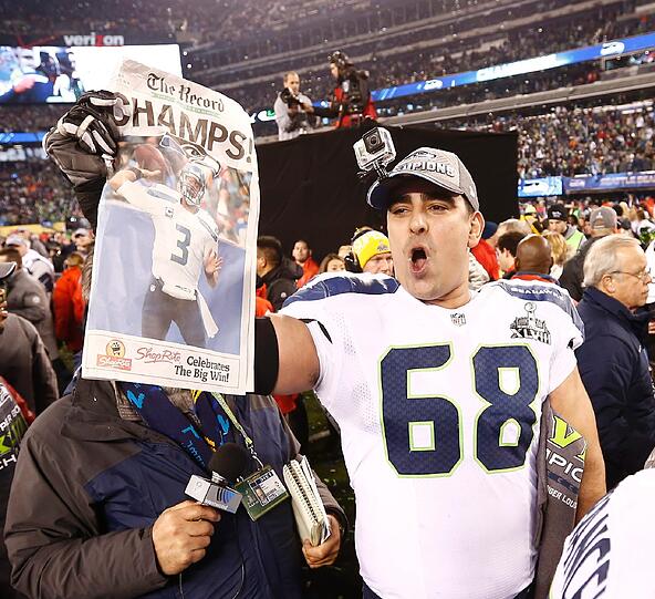 Nach dem Sieg gab es für die Seahawks kein Halten mehr. Die Bilder von der Siegerehrung.