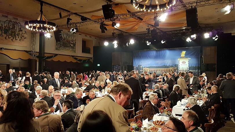 Kurz vorm Anstich: erste Impressionen aus dem Salvator-Keller.