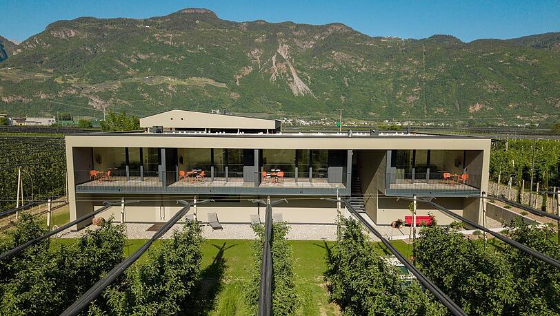 Apfelbauernhof und Urlaubsdomizil f&uuml;r G&auml;ste: die Sonngut Apartments nur f&uuml;r Erwachsene in Lana, zehn Kilometer s&uuml;dlich von Meran.