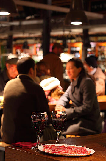 Freunde der spanischen Esskultur feiern den World Tapas Day.