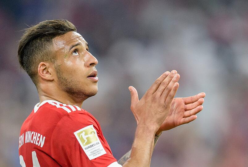 CORENTIN TOLISSO - NOTE 3: Und gleich der zweite Neue: Der Franzose, zuletzt zwei Mal über 90 Minuten für seine Nationalelf aktiv, sollte mehr Präsenz ins Zentrum bringen, kam für Müller. War sofort im Spiel und torgefährlich. RB-Keeper Gulacsi rettete einen abgefälschten Tolisso gerade noch so.