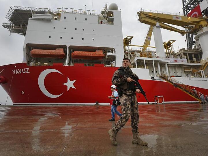 Das 230 Meter lange türkische Bohrschiff "Yavuz".