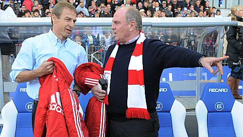 Bayern-Manager Uli Hoeneß weiß, wo es lang geht. Jürgen Klinsmann hat auf ihn gehört. Bayern-Manager Uli Hoeneß weiß, wo es lang geht. Jürgen Klinsmann hat auf ihn gehört.