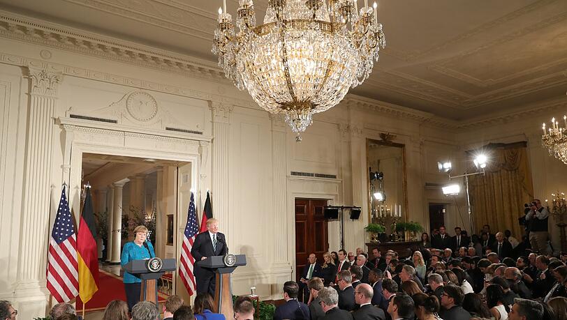Kanzlerin Merkel und US-Präsident Trump bei der Pressekonferenz im Weißen Haus. Kanzlerin Merkel und US-Präsident Trump bei der Pressekonferenz im Weißen Haus.