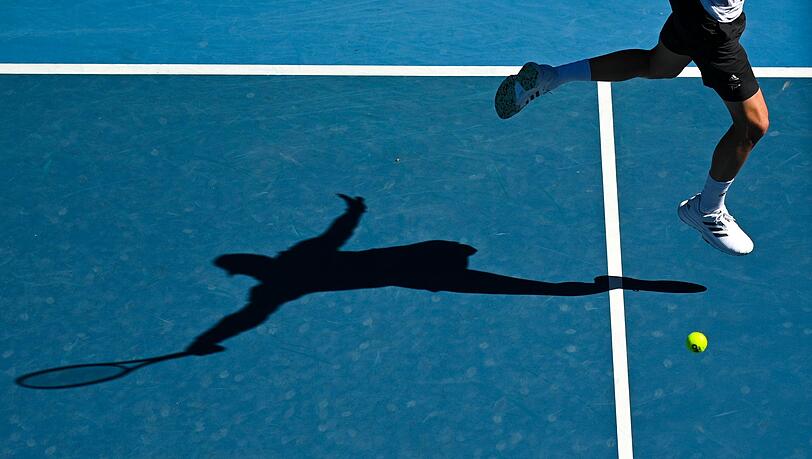 Bei einem Tennis-Turnier in den Vereinigten Arabischen Emiraten kam es zu einer Unterbrechung wegen einer Sicherheitswarnung. (Archivbild)