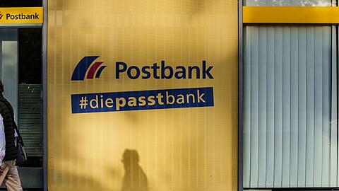 Im Tarifkonflikt bei der Postbank macht Verdi erneut mit Warnstreiks Druck. (Archivbild)