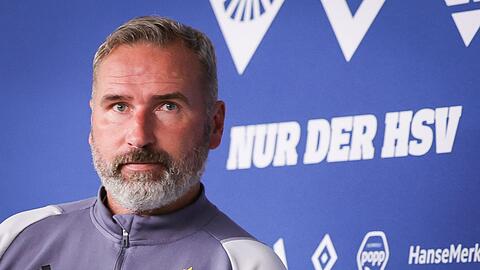 Erwartet mit seinem Team zum Liga-Start den FC Schalke 04: HSV-Coach Tim Walter.