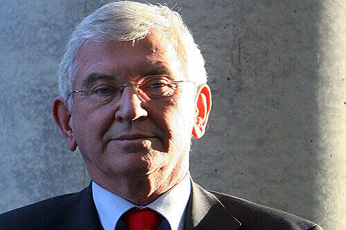 Was wusste er? Wann wusste er es? Diesen Fragen muss sich BND-Präsident Uhrlau stellen.