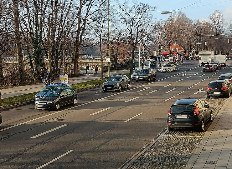 Die Erhardtstraße am Donnerstagmorgen, gegen 8.15 Uhr. Von Stau keine Spur.