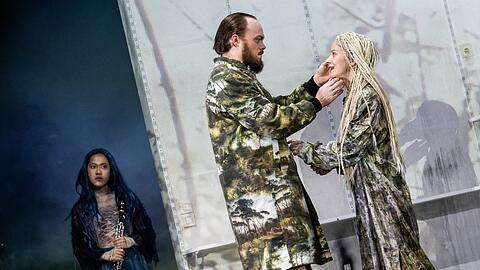 Felicia Chin-Malenski (links), Lukas Rüppel und Lea Ruckpaul