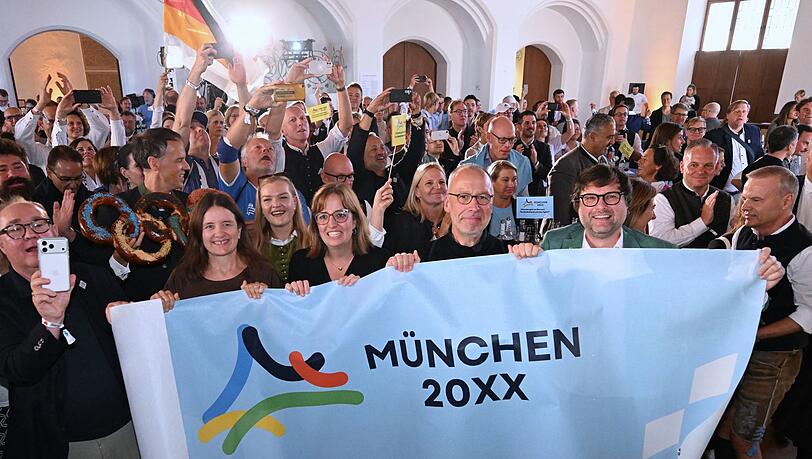 Gro&szlig;er Jubel im M&uuml;nchner Rathaus nach der Entscheidung des DOSB.