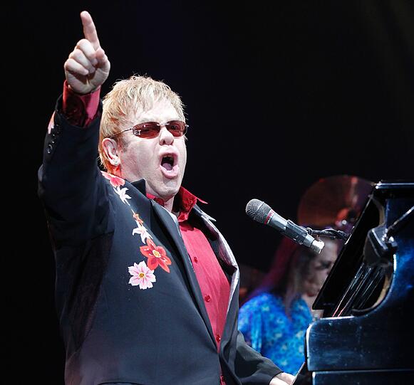 Elton John in der Olympiahalle: Große Gefühle, Siebzger-Rock und Klaviersound. Die Bilder.