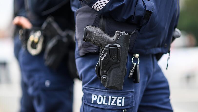 Ausnahmsweise braucht man sich in diesen Tagen keine Sorgen machen, wenn Schüsse im Westpark zu hören sind: Die Polizei übt derzeit einige Einsatzszenarien.