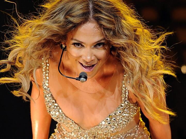 J.Lo gibt auf der Bühne so richtig Gas