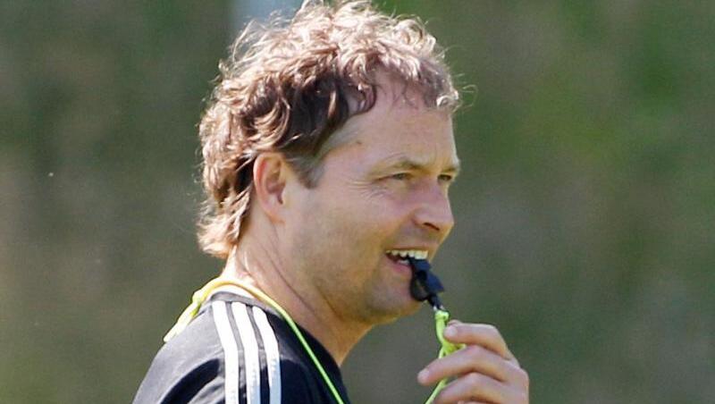Co-Trainer Marcus Sorg hat nicht viel Zeit für die Vorbreitung auf das Spiel gegen Estland. Co-Trainer Marcus Sorg hat nicht viel Zeit für die Vorbreitung auf das Spiel gegen Estland.