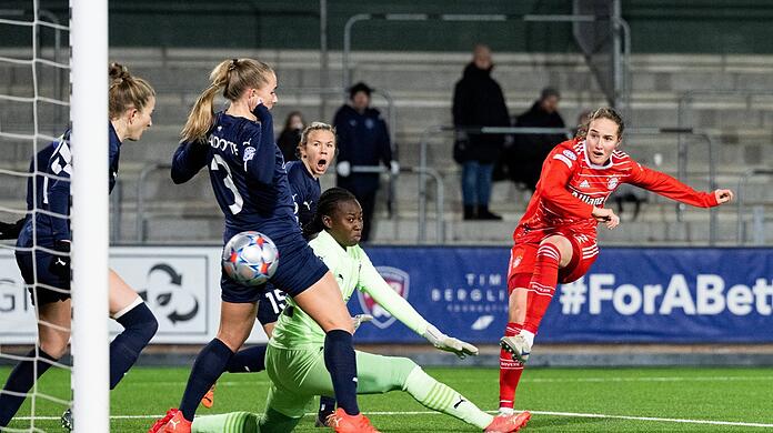 Das 2:0: Lohmann (r.) trifft. Rosengård bleibt punktlos und zahlt in der Königsklasse nicht nur Lehrgeld, sondern auch drauf.