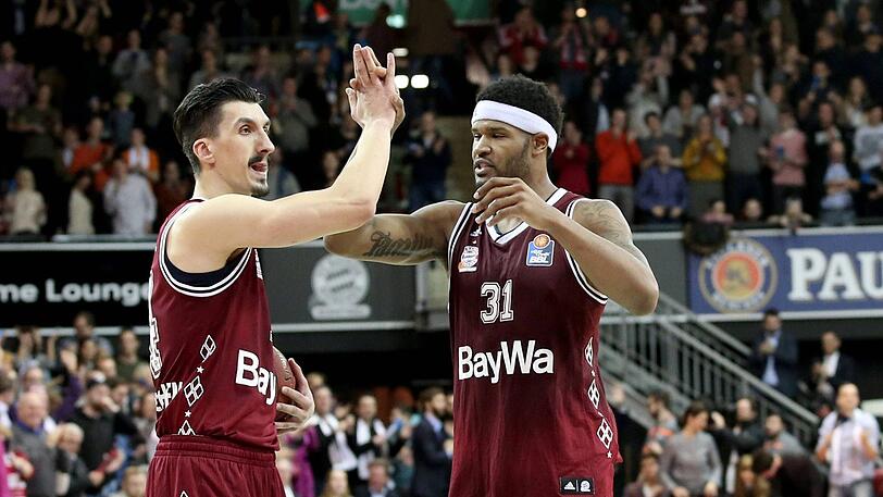 Nihad Djedovic und Devin Booker dürfen weiter vom Pokalsieg träumen.