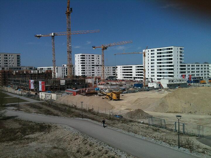 Die Baustelle von der Friedenheimer Brücke aus aufgenommen.