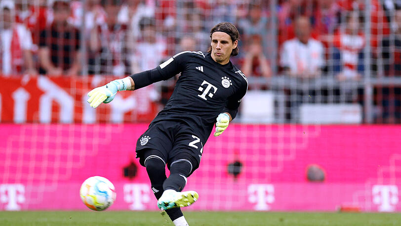 Yann Sommer wird nach der Rückkehr von Manuel Neuer zur Nummer zwei beim FC Bayern. Yann Sommer wird nach der Rückkehr von Manuel Neuer zur Nummer zwei beim FC Bayern.
