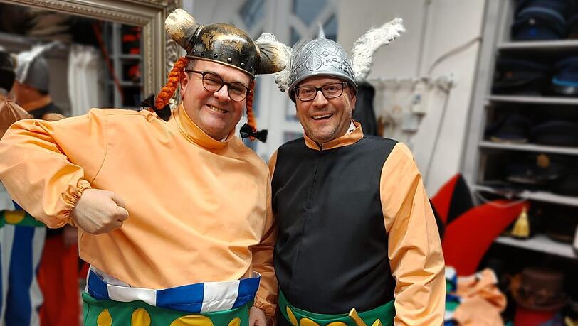 Clemens Baumgärtner (l.) und Manuel Pretzl als Asterix und Obelix.