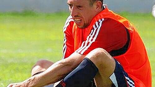 Der Zeh schmerzt schon wieder. Deswegen fiel Franck Ribéry auch beim Trainingauftakt in Dubai aus. Der Zeh schmerzt schon wieder. Deswegen fiel Franck Ribéry auch beim Trainingauftakt in Dubai aus.