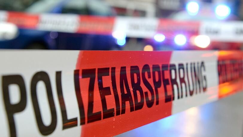Zum zweiten Mal innerhalb einer Woche hat im Herxheim eine Flüchtlingsunterkunft gebrannt. Die Polizei schließt einen Brandanschlag nicht aus. Zum zweiten Mal innerhalb einer Woche hat im Herxheim eine Flüchtlingsunterkunft gebrannt. Die Polizei schließt einen Brandanschlag nicht aus.