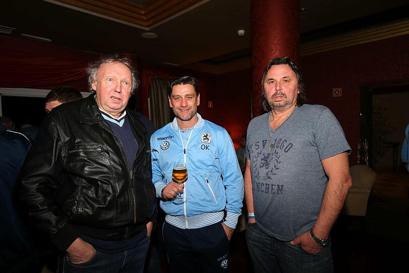 Launiger Abend im "Piano Room" des Mannschaftshotels der Löwen: Die 1860-Kicker trafen auf die Fans und tauschten sich rege mit den Anhängern aus.