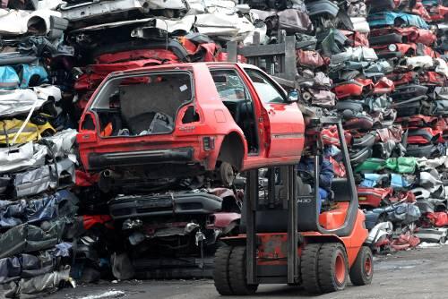Jetzt aber ran an die Abwrackprämie: Diese Autos haben es hinter sich &ndash; und ihre Besitzer sind um jeweils 2500 Euro reicher.