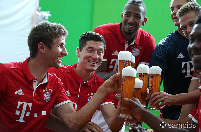 Die Bilder vom Trachten-Shooting des FC Bayern. Viel Spaß beim Durchklicken!