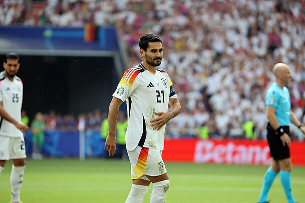 Abschied aus der deutschen Nationalmannschaft II: Ilkay Gündoganerklärt nach der EM seinen Rücktritt. Abschied aus der deutschen Nationalmannschaft II: Ilkay Gündoganerklärt nach der EM seinen Rücktritt.