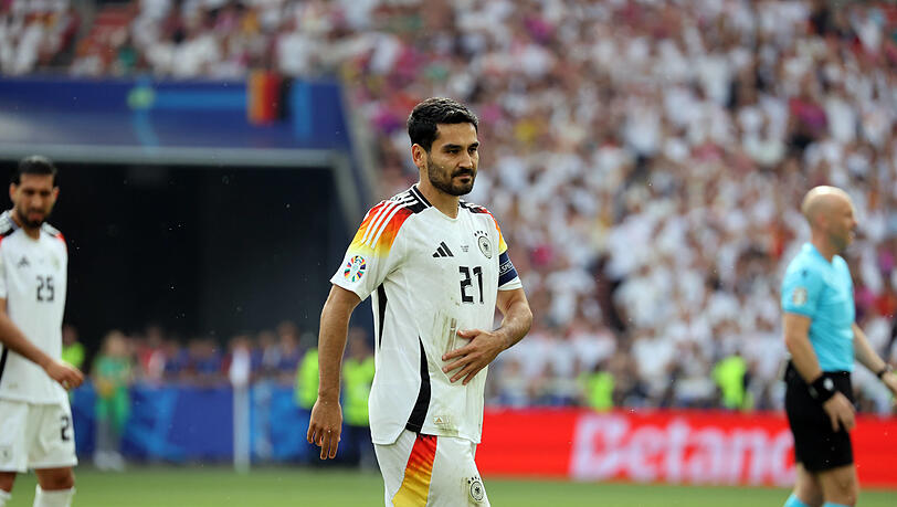 Abschied aus der deutschen Nationalmannschaft II: Ilkay Gündoganerklärt nach der EM seinen Rücktritt. Abschied aus der deutschen Nationalmannschaft II: Ilkay Gündoganerklärt nach der EM seinen Rücktritt.