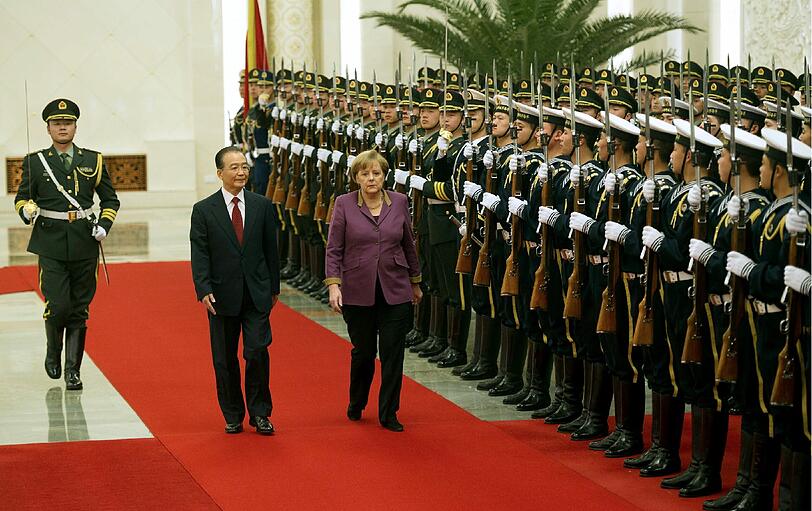 Aber er sagte keine chinesische Investition in den europäischen Rettungsschirm zu.