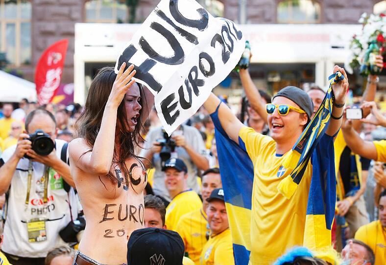 Nacktprotest gegen die EM: Femen wird immer härter.