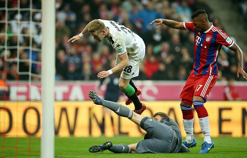 JÉRÔME BOATENG - NOTE 4 - Als Innenverteidiger kaum gefordert, war aber beim Gegentor nicht bei Raffael. Sah auch beim zweiten Gegentreffer nicht gut aus. Sonst stark in den Zweikämpfen und bemüht im Spielaufbau.