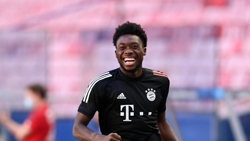Alphonso Davies nimmt an einer Trainingseinheit teil. Foto: Michael Regan/Getty Images via UEFA/dpa/Archivbild Alphonso Davies nimmt an einer Trainingseinheit teil. Foto: Michael Regan/Getty Images via UEFA/dpa/Archivbild