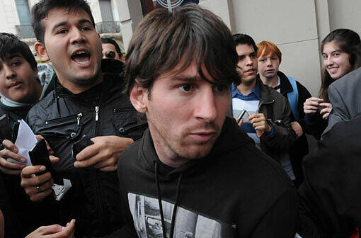 Lionel Messi beim Verlassen des Restaurants in Rosario.