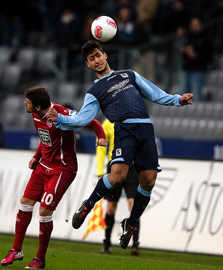 MALIK FATHI		NOTE: 3  
Ordentliches Debüt als Linksverteidiger. Erfüllte seine Pflicht.