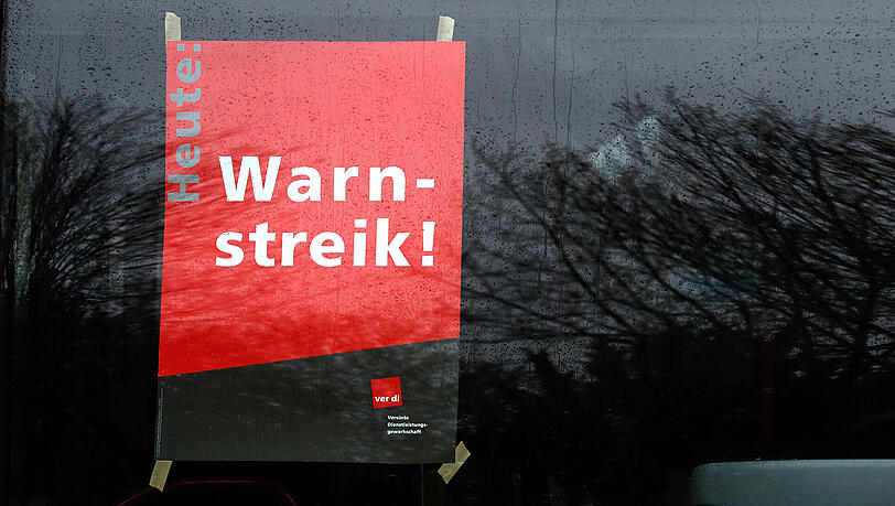 Nach den Warnstreiks fordert Frank Bsirske: "Wir erwarten jetzt konkrete Ergebnisse!" Nach den Warnstreiks fordert Frank Bsirske: "Wir erwarten jetzt konkrete Ergebnisse!"