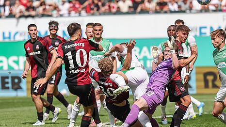 Das stets umk&auml;mpfte Franken-Derby steht schon am zweiten Spieltag auf dem Programm. (Archivbild)