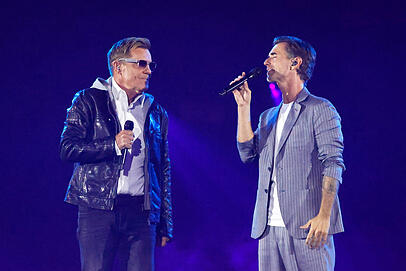 Dieter Bohlen und Florian Silbereisen performen beim Jubiläum des "Schlagerbooom" gemeinsam den Hit "Midnight Lady". Dieter Bohlen und Florian Silbereisen performen beim Jubiläum des "Schlagerbooom" gemeinsam den Hit "Midnight Lady".
