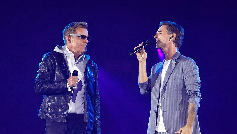 Dieter Bohlen und Florian Silbereisen performen beim Jubiläum des "Schlagerbooom" gemeinsam den Hit "Midnight Lady". Dieter Bohlen und Florian Silbereisen performen beim Jubiläum des "Schlagerbooom" gemeinsam den Hit "Midnight Lady".