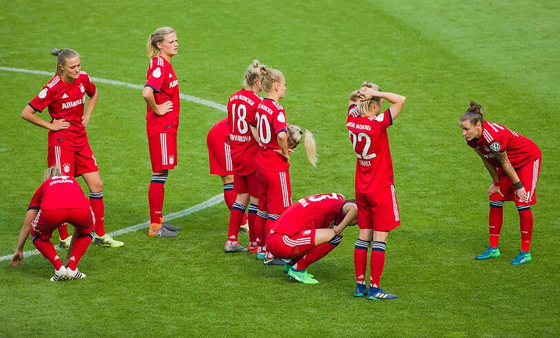 Enttäuschte Bayern-Spielerinnen.