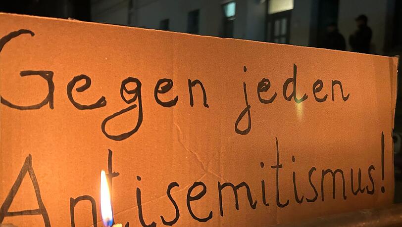 Der Verfassungsschutz informiert &uuml;ber Codes von Antisemiten unterschiedlichen politischen Hintergrunds. (Archivbild)