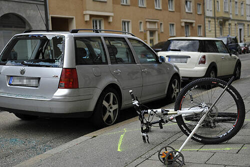 Gaucks Horror-Unfall in Lehel: Diese Bilder hatte die AZ im Juni 2010 gezeigt.