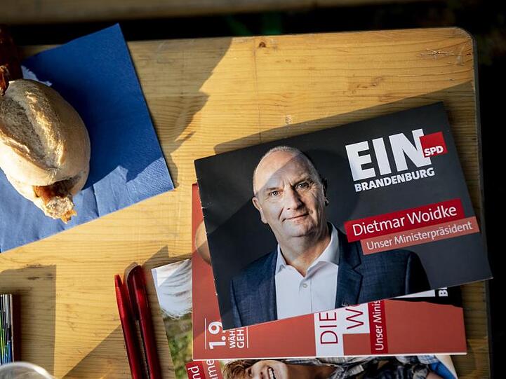 Dietmar Woidke regiert in Brandenburg mit einer rot-roten Koalition, die seit rund zehn Jahren besteht.
