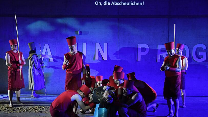 Verdis "Aida" im Ägyptischen Museum, inszeniert von Andreas Wiedermann. Verdis "Aida" im Ägyptischen Museum, inszeniert von Andreas Wiedermann.